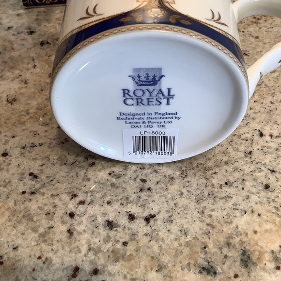 2011 Prince William and Kate Coffee Cup/Mug - Picture 3 of 5